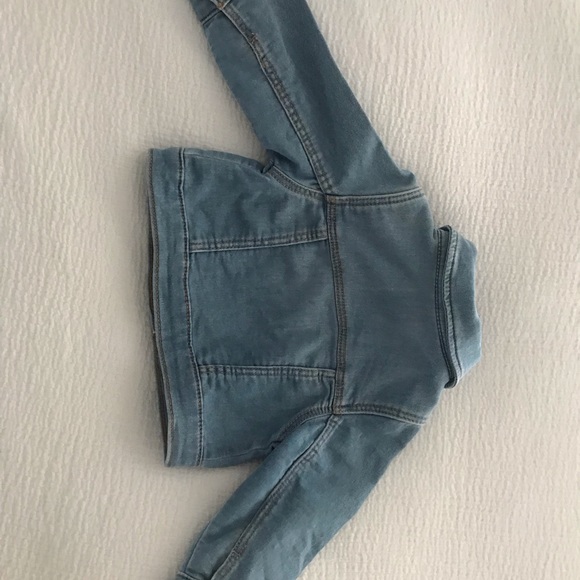 Baby gap jean jacket - Picture 2 of 3